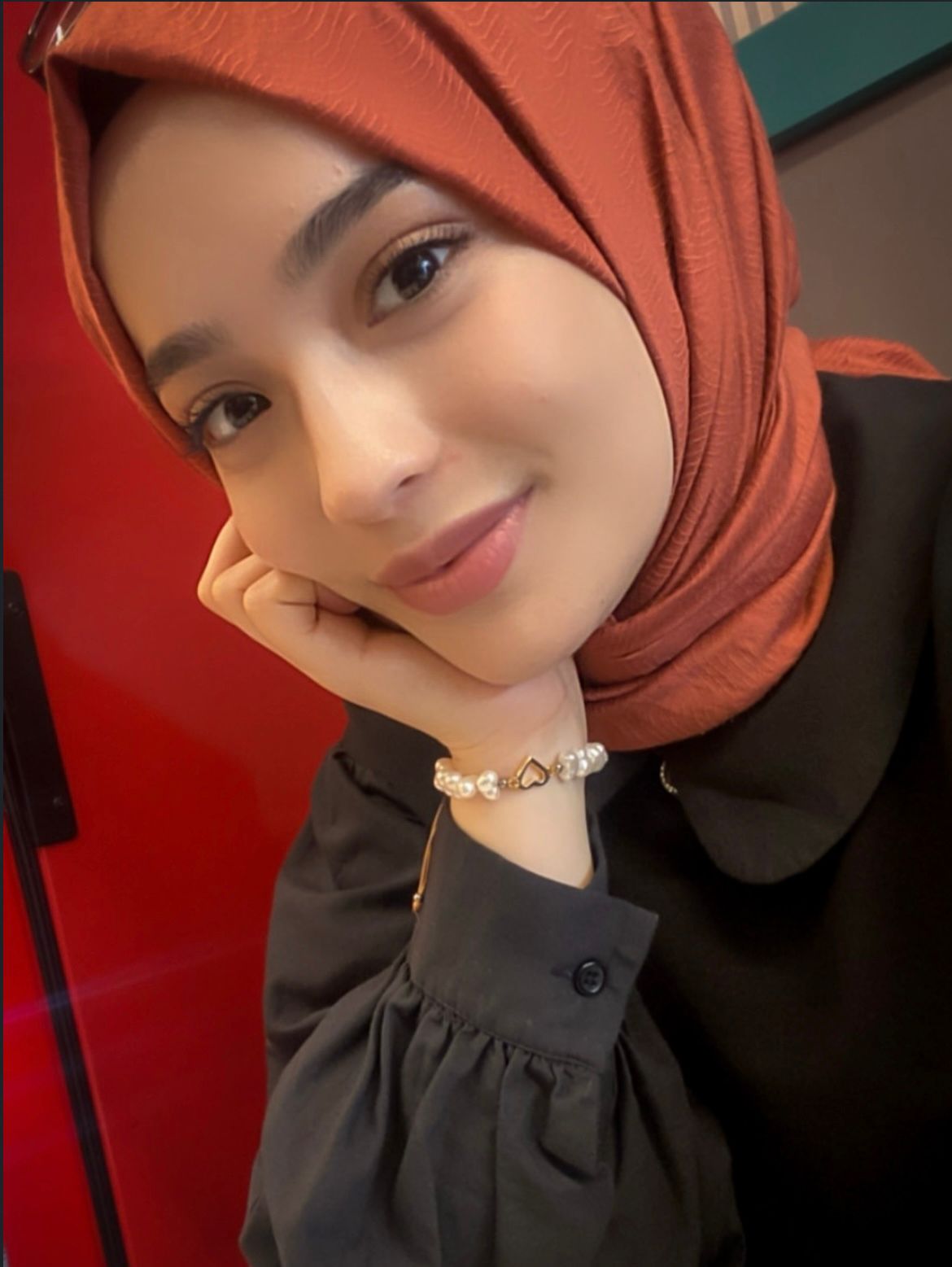 Yukarı Karabahçe Eğlenceli Partner Escort Bayan Hacer