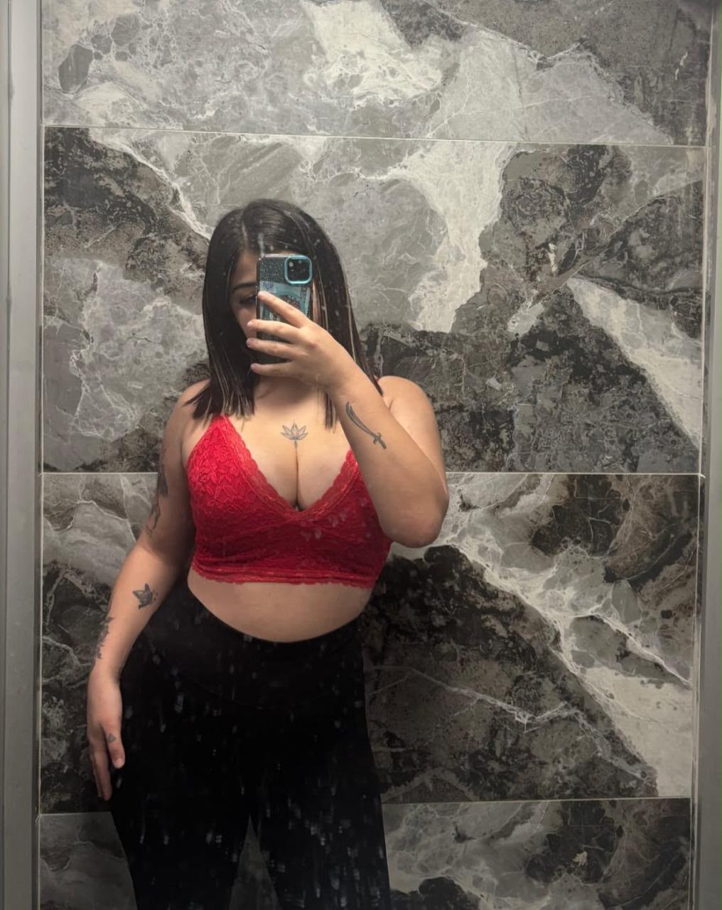 Çınarlık Oral Bayan Escort Neval